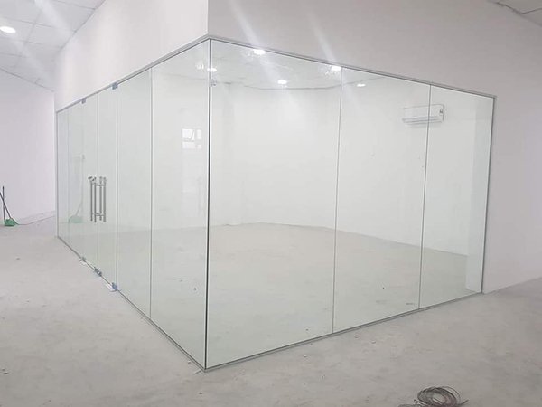 Mẫu vách kính cường lực đẹp